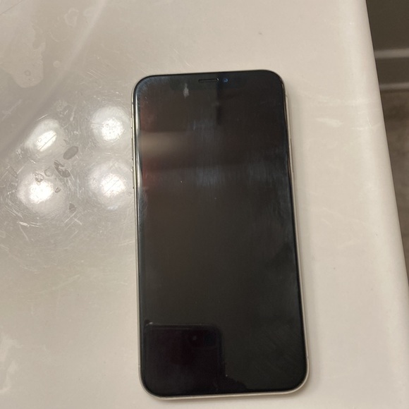 iPhone X 256 GB storage